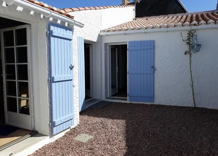 Les Volets Bleus בית נופש *